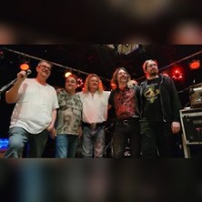 Circle of hands- the music of uriah heep