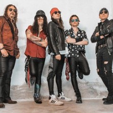 Kill your idols - The european Guns N Roses total Experience
