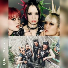 Total Chaos & Rumkicks | Szenerie im Theater Drehleier