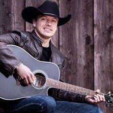 BBQ & Live Music mit Lars Tjorven