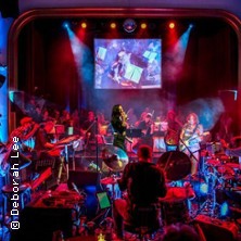 Whitney Houston - Deborah Lee & The News