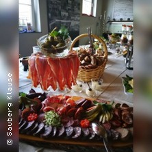 Schlachtfest mit Musik mit Dr. Schubert Frank aus Thum