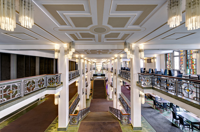 Friedrichstadt-Palast - Das Foyer