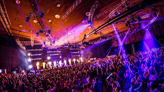 Grugahalle - Veranstaltungsfl&auml;che mit Besuchern